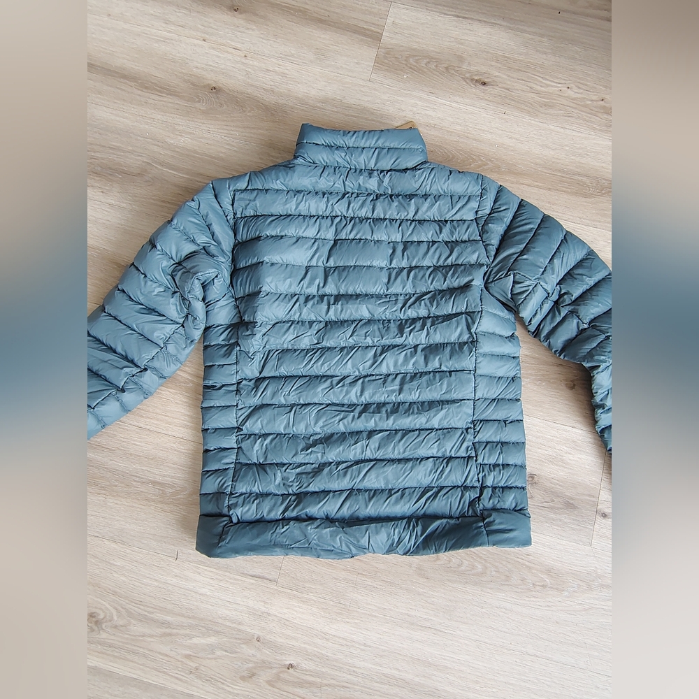 Patagonia Men's Down Sweater Jacket - Picture 6 of 6